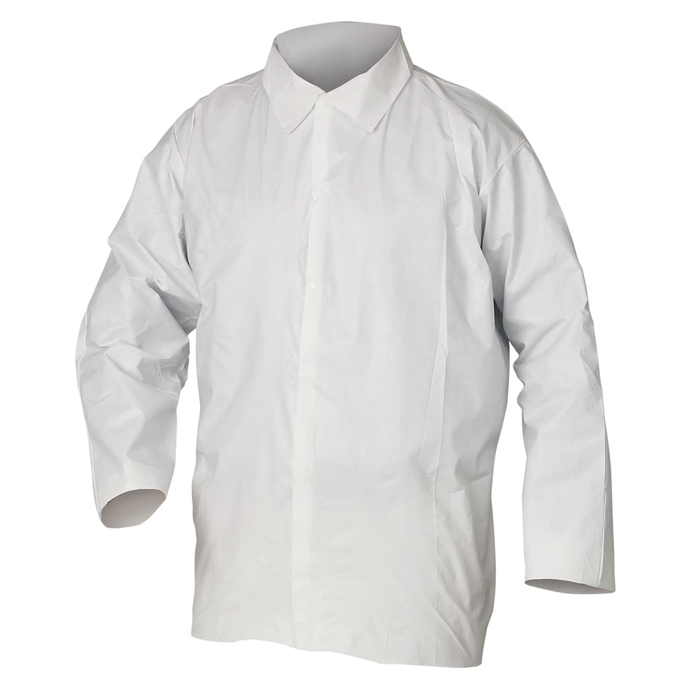 Chemise de protection contre les particules et perméables à l’air Kleenguard A20 (36213), 5 boutons-pression, coutures surjetées, longueur aux hanches, poignets ouverts, blanche, grande, 50/caisse - 36213