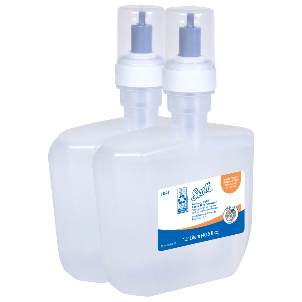 Mousse nettoyante antimicrobienne pour la peau Scott Control, 0,1 % de chlore de benzalkonium (91594), savon transparent, non parfumé, 1,2 L, 2 cartouches/caisse - 91594