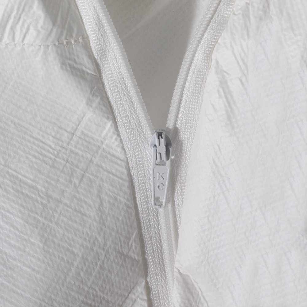 Combinaison à capuche contre les particules et les liquides KleenGuard® A40 97900 - Blanc, taille S, 1 x 25 (25 pièces au total);Combinaisons à capuche de protection contre les liquides et les particules KleenGuard® A40 97900 - EPI - 25 combinaisons blanches jetables taille S - 97900
