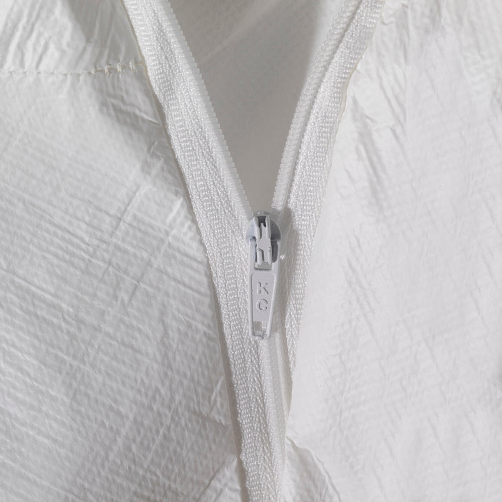 Combinaison à capuche contre les particules et les liquides KleenGuard® A40 97920 - Blanc, taille L, 1 x 25 (25 pièces au total);Combinaisons à capuche de protection contre les liquides et les particules KleenGuard® A40 97920 - EPI - 25 combinaisons blanches jetables taille L - 97920
