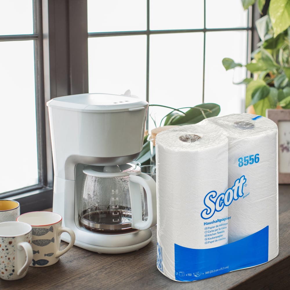 Scott® Comfort-keukenpapier 8556 - 2-laags keukenrol - 6 pakketten van 2 keukenrollen x 150 vellen (12 keukenrollen / 1800 vellen keukenpapier) - 8556