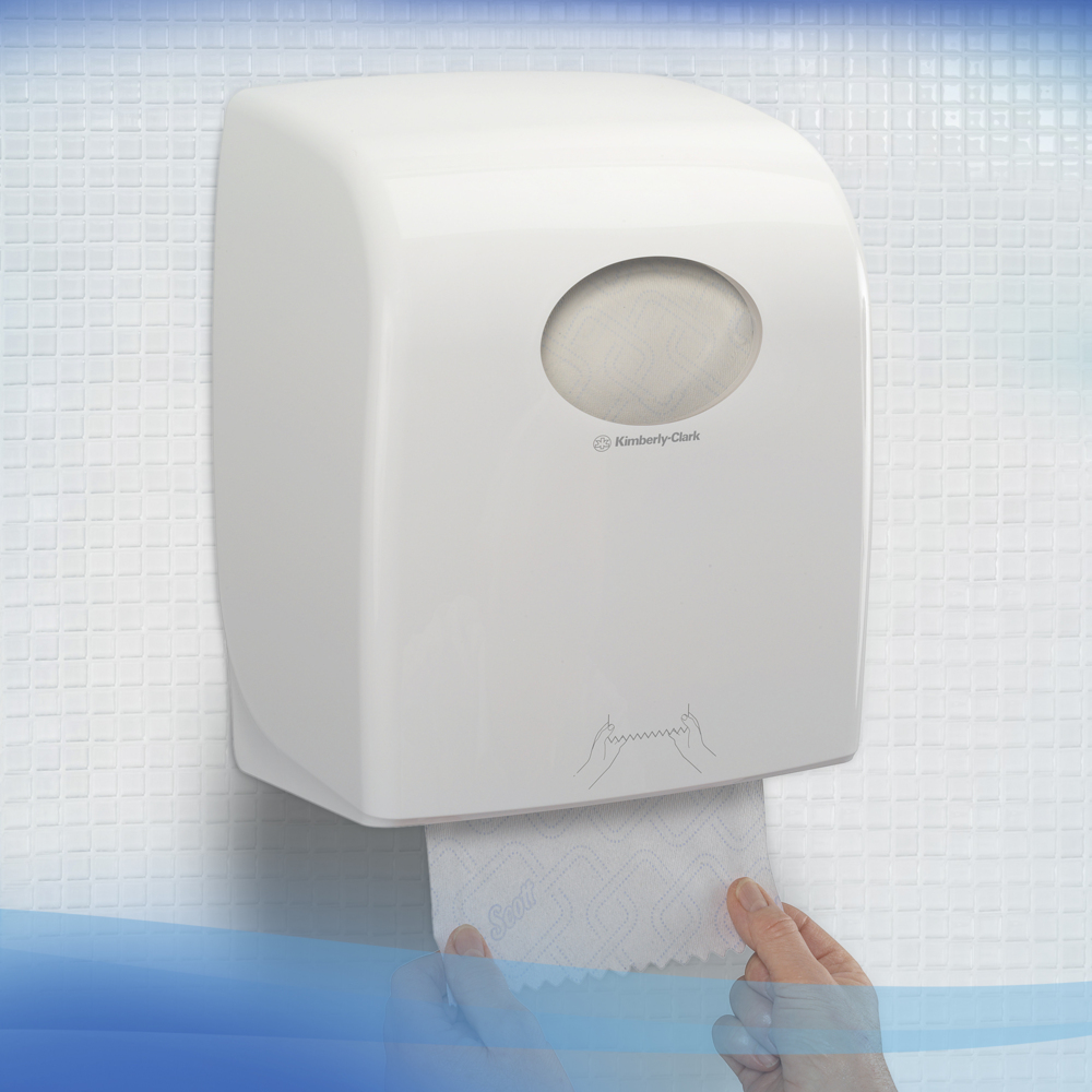 Essuie-mains roulés Scott® Control™ 6622 – Essuie-mains jetables – 6 rouleaux d'essuie-mains en papier x 300 m d'essuie-mains en papier blanc (1 800 m au total) - 6622