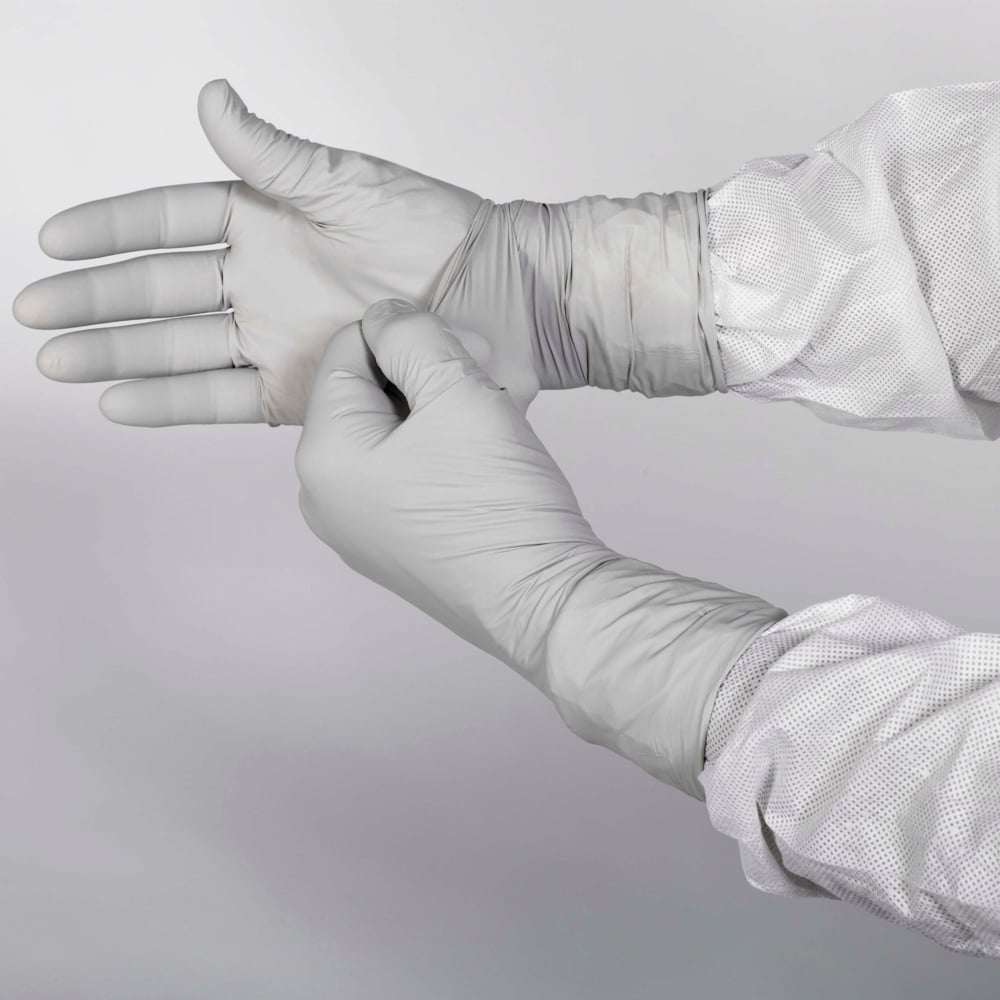 Gants stériles en nitrile Sterling Kimtech G3 (11824), 4 mil, pour salles blanches, spécifiques à la main, 12 po, taille 7,5, gris, 300 paires/caisse - 11824