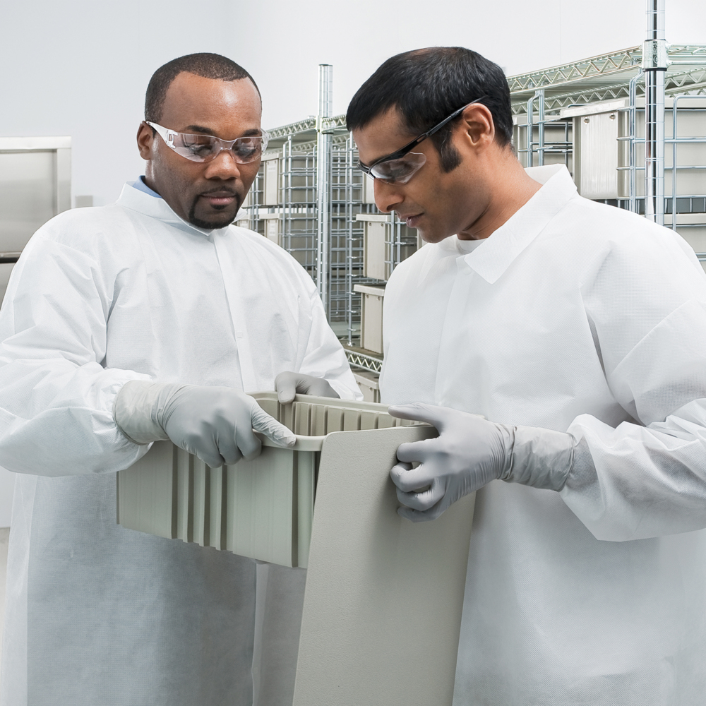 KleenGuard™ A20 Breathable Particle Protection Lab Coats (30913), White, Small (Qty 25) - 30913