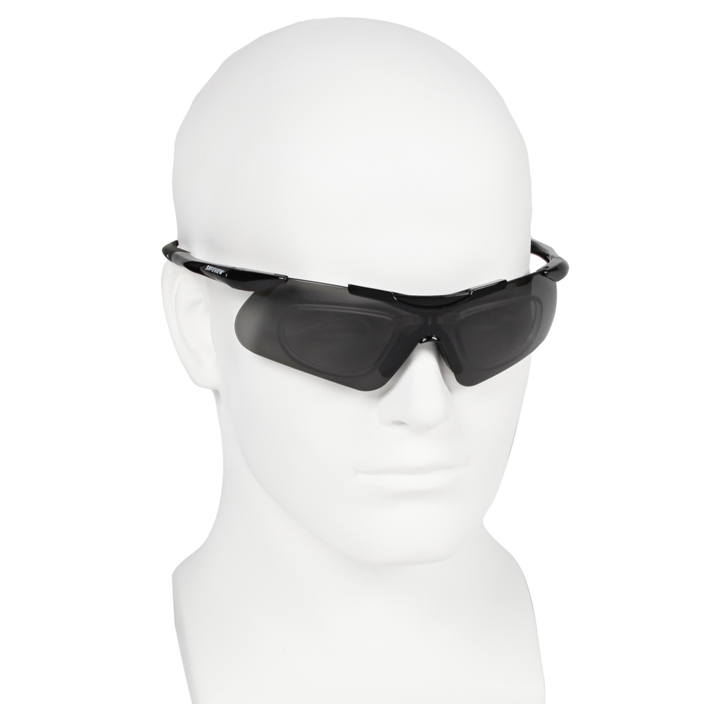 Lunettes de sécurité KleenGuard Nemesis avec avec inserts ophtalmiques (38505), verres de protection à porter par-dessus les lunettes, verres fumés antibuée, monture noire, 12 paires/caisse - 38505