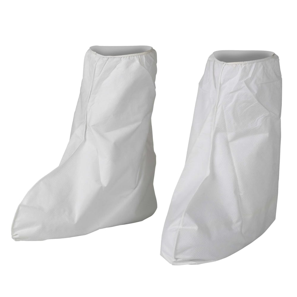 Couvre-bottes de protection contre les liquides et les particules Kleenguard A40 (36779), 18 po de haut, semelle en PVC, blancs, moyens/grands, 400/caisse - 36779