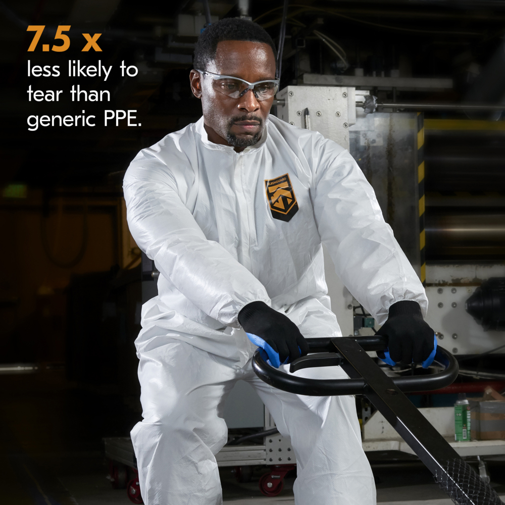 KleenGuard™ A20 Breathable Particle Protection Coveralls (49005), REFLEX Design, Zip Front, White, 2XL, 24 / Case - 49005
