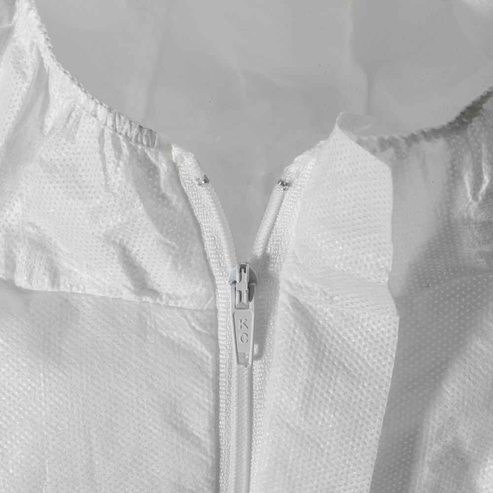 KleenGuard® A20 Atmungsaktive partikeldichte Schutzanzüge mit Kapuze 95170 – PSA – 25 x weiße Einweg-Schutzanzüge in Größe L - 95170